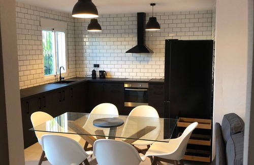 Mazarron House | Beautiful Modern Villa, ESP & UK TV, WIFI, Aircon, Private Designer Pool & Golf