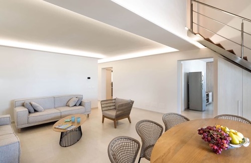 Donnalucata Villa | Beautiful Modern Villa directly on the beach