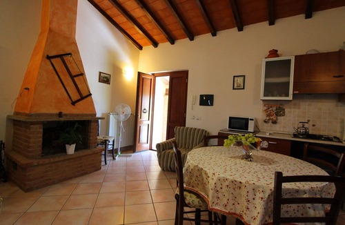 Marciano della Chiana Villa | Beautiful private villa for 9 people with private pool, WIFI, TV and pets allowed, close to Arezzo
