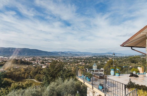 Castelnuovo Magra Villa | Beautiful private villa for 12 people with A/C, WIFI, private pool, TV, patio and panoramic view