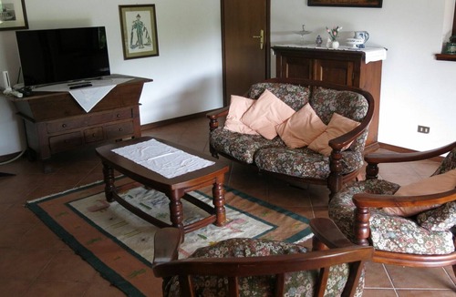 Nizza Monferrato House | Beautiful private villa for 5 people with WIFI, TV, terrace, pets allowed and parking