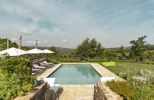 Radda in Chianti Villa | Beautiful private villa for 12 guests with A/C, WIFI, private pool, close to Greve In Chianti
