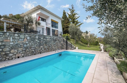 Gaino Villa | Beautiful "Villa Bianca" with Lake View, Pool, Wi-Fi, Balcony & Terrace