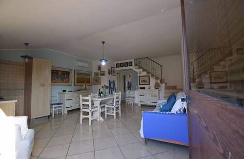Fabrizio Villa | Beautiful villa for 4 guests with A/C, WIFI, TV, balcony, pets allowed, panoramic view and park.