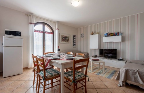 Barolo House | Beautiful villa for 6 people with private pool, WIFI, TV and terrace
