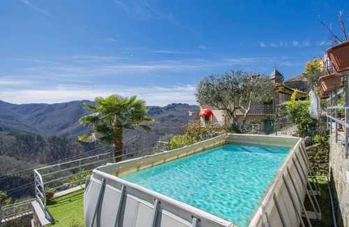 Casoli House | Beautiful villa for 6 guests with WIFI, private pool, TV, terrace and pets allowed