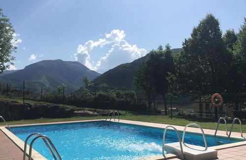 Ojedo Ski Chalet | BEAUTIFUL VILLA NEXT TO POTES WITH POOL -4 BEDROOMS, 3 BATHS