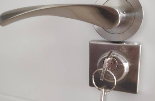 Doctor Barraquer-Grupo Renfe-Policlinico Bed & Breakfast | Bed and breakfast ∙ 1 bedroom ∙ 2 guests