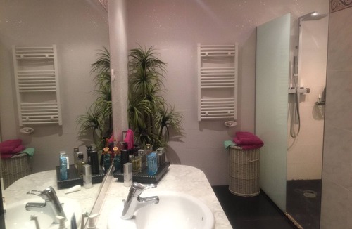 Sant Celoni Bed & Breakfast | Bed and breakfast Rent "room 2" - personalized attention.