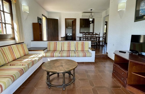 Torroella de Montgri Ski Chalet | BELL RACO B25