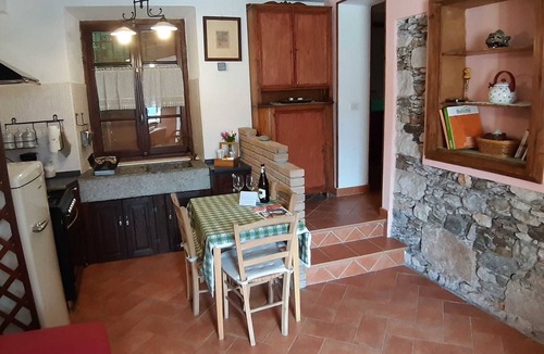 Isola dei Pescatori Villa | Belvilla by OYO Mansion in Stresa