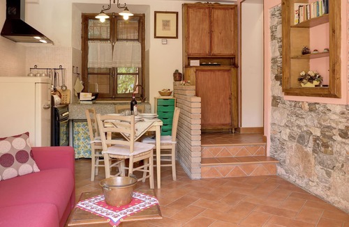Isola dei Pescatori Villa | Belvilla by OYO Mansion in Stresa