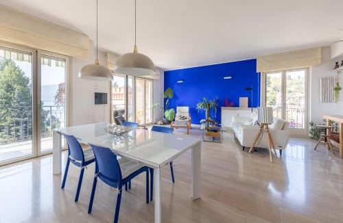 Ispra Apartment | Blue Dream