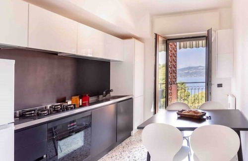 Ispra Apartment | Blue Dream