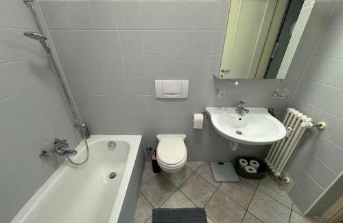Gonte Apartment | Blue Lake View