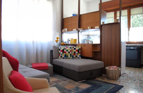 Sesto Calende Apartment | BNBOOK-GARDEN VIEW VILLA