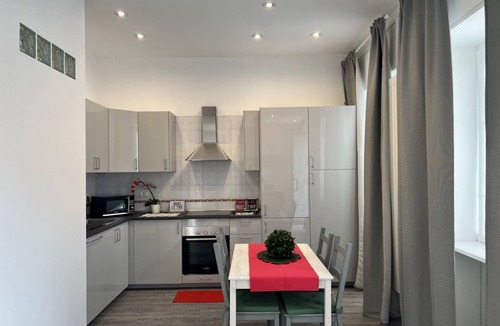 Mazzo Apartment | Bnbook Studio Gandhi