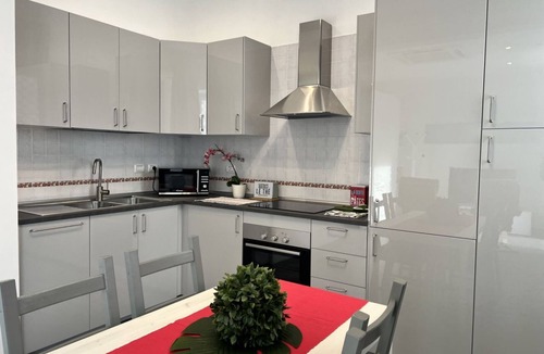 Mazzo Apartment | Bnbook Studio Gandhi