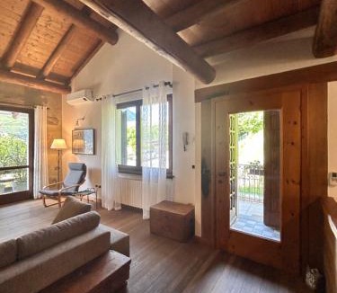 Tirano House | Bon Chalet Tirano Apartment