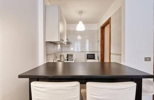 Historic Centre Apartment | Bright and airy studio apartment located in a strategic position, just few steps from Porta Nuova, in an elegant building with concierge. Ideal for short stays or pleasure: the area is full of restaurants, bars, shops and aperitifs, and is well served by