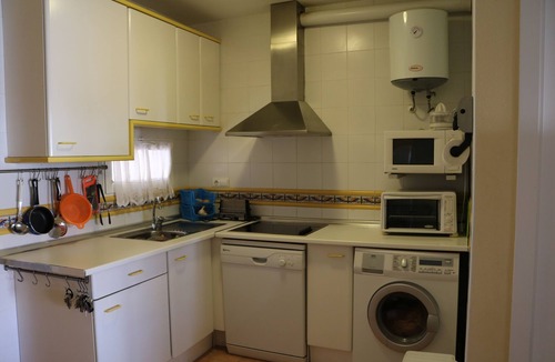 Molino del Chirrete Apartment | Bright Apartment, Garden View, near Beach