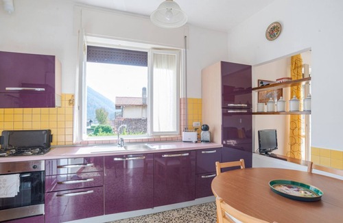 Barni Apartment | Bright apt with 2 bedrooms, balcony!