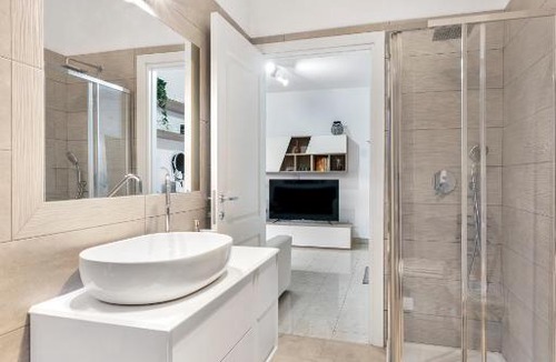 Torrino Apartment | Budapest Design e Piscina