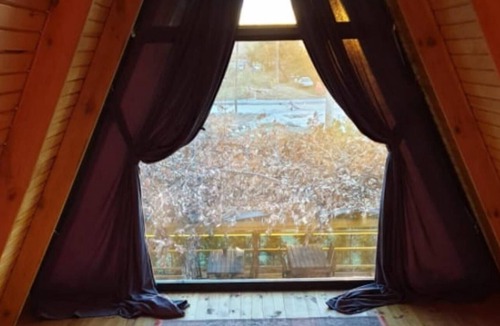 Cinarcik Apartment | Bungalow with Shared Garden near Beach in Cinarcik