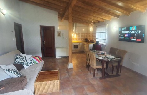 Los Corrales de Buelna House | C02A01 Acogedora casa vacacional