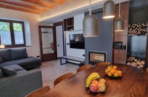La Salzadella Villa | Ca la tita Casa rural*