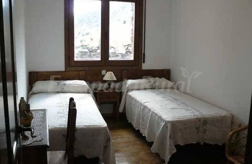 Espeja de San Marcelino Cottage | Cabin ∙ 8 bedrooms ∙ 11 guests