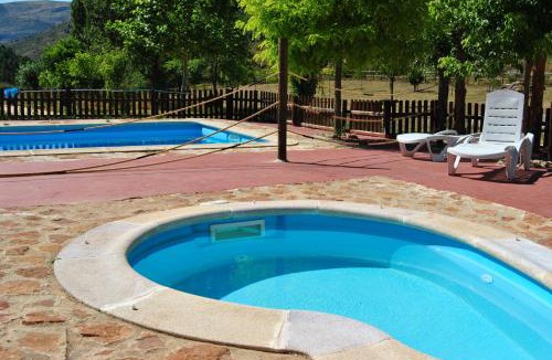 Camarena de la Sierra Resort | Cabañas de Javalambre