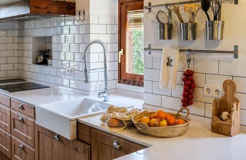 Biosca Cottage | Cabin ∙ 16 bedrooms ∙ 22 guests