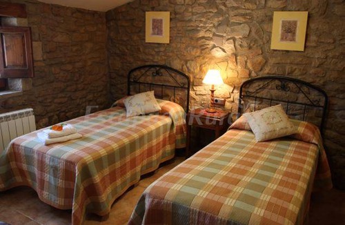 Vallmanya Cottage | Cabin ∙ 6 bedrooms ∙ 13 guests