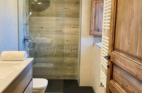 El Pala de Torroella Cottage | Cabin ∙ 7 bedrooms ∙ 18 guests