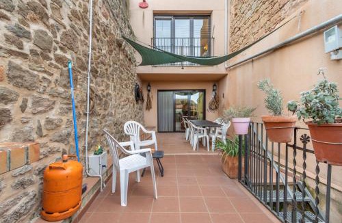 Osso de Sio House | Cal Emilia