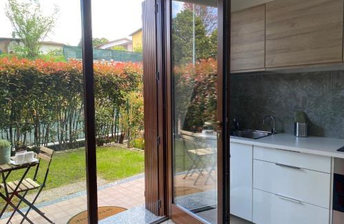 Albate Apartment | Camille Garden Home - Free Park