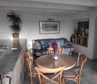 Roses Town Center Apartment | Can Blau