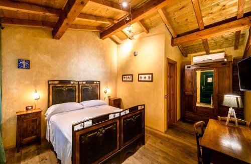 Gattinara House | Cantina Anzivino - Affittacamere