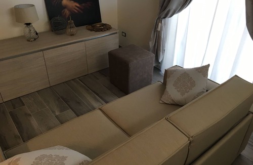 Montignoso Apartment | "Caravaggio" Tuscany House of Artists Apartment