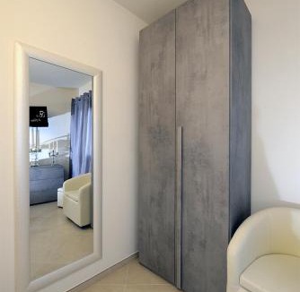 San Matteo della Decima Apartment | Casa Calari 2
