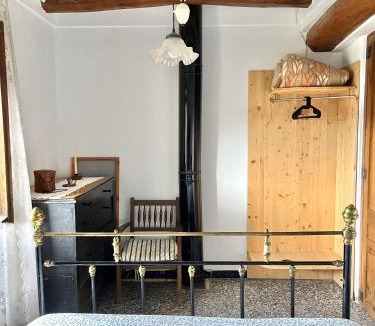 Bellmunt de Priorat House | Casa de Turisme Rural Riu Montsant