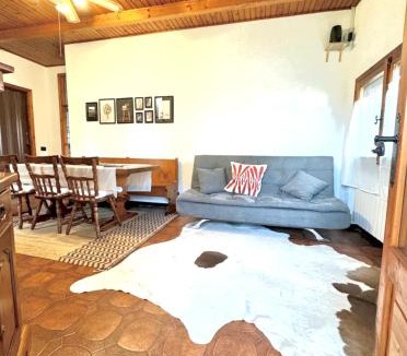 Spinea House | Casa degli Albicocchi - near Venice - whole house with garden and free Prkg