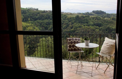 Roddino Villa | Casa Divino with private Pool Piemonte