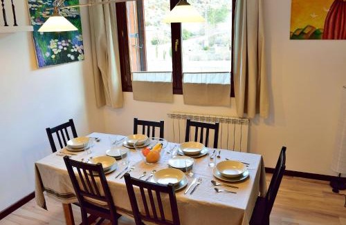 Santa Cruz De La Seros Apartment | Casa El Parral 2 dormitorios a 30 min de Astun y Candanchu