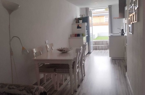 Collblanc y La Torrassa Apartment | Casa Dess.acogedor Ático muy Céntrico y con Todos los Servicios