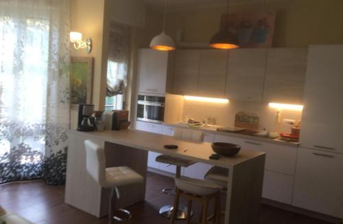 Dormelletto Apartment | Casa Laura