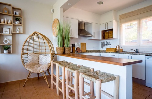 Pals Villa | Casa Loto beautiful modern familiy house