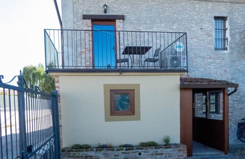 Alba Apartment | Casa Lucrezia - One Bedroom Apartment, Sleeps 2