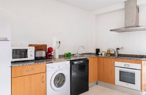 Castiello de Jaca Apartment | Casa Luis: Apartamento con Jardín Privado en los Pirineos